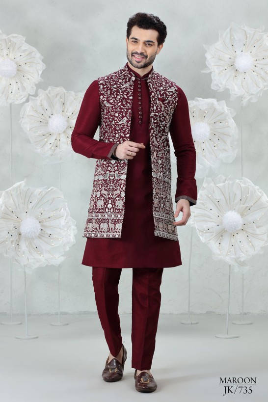 RED AND WHITE EMBROIDERED SET